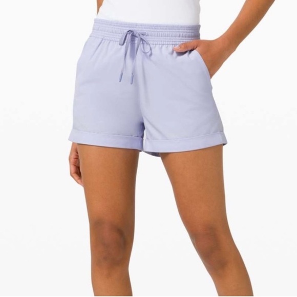 Lululemon | Women’s Light Lavender Spring Break Away Short Size 4 - Picture 1 of 13